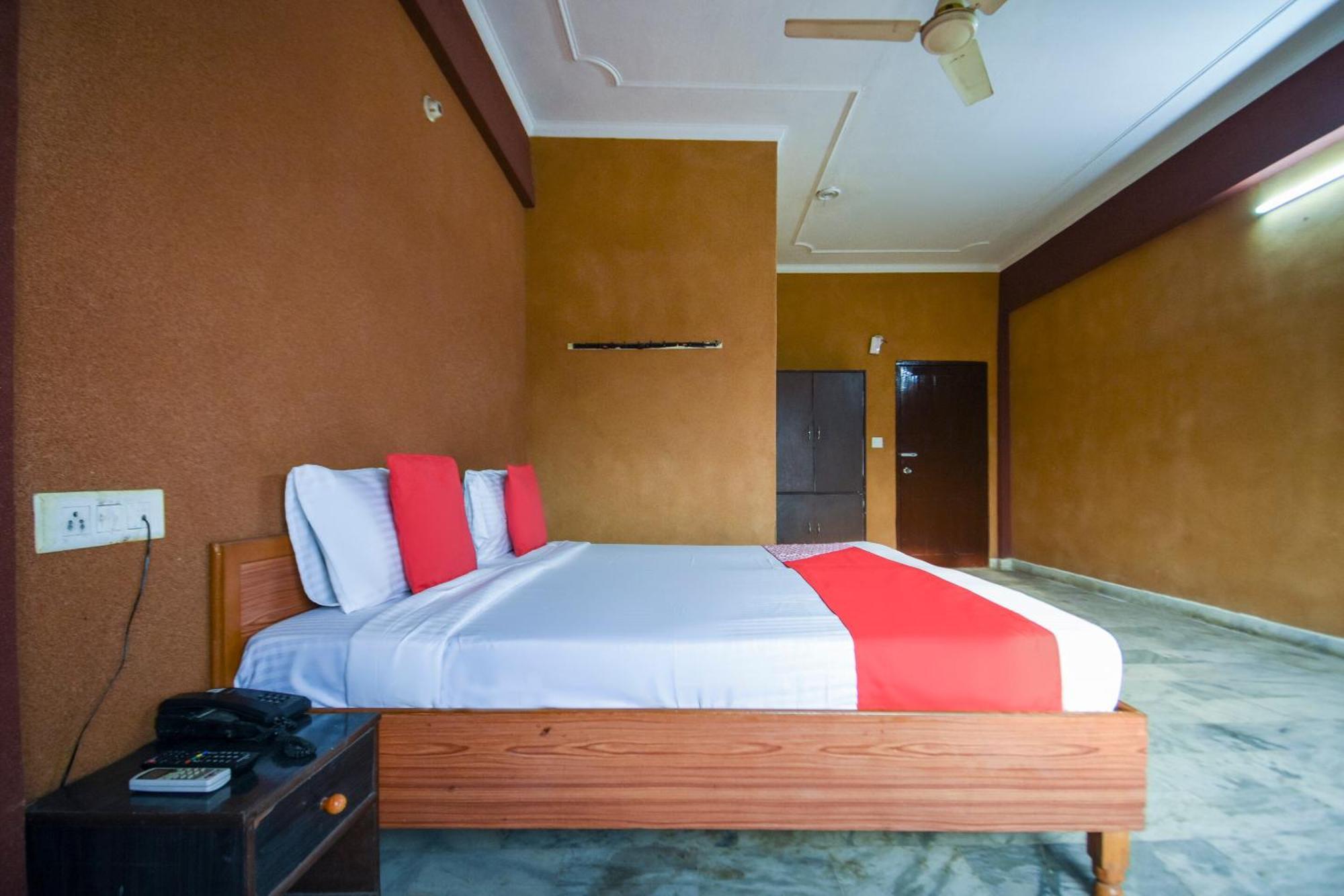 Oyo Flagship Vibes Hotel Nālāgarh Kültér fotó